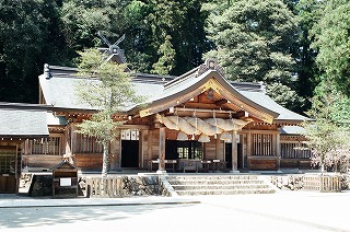 出雲國一宮「熊野大社」と日本初の宮殿「須我神社」めぐり